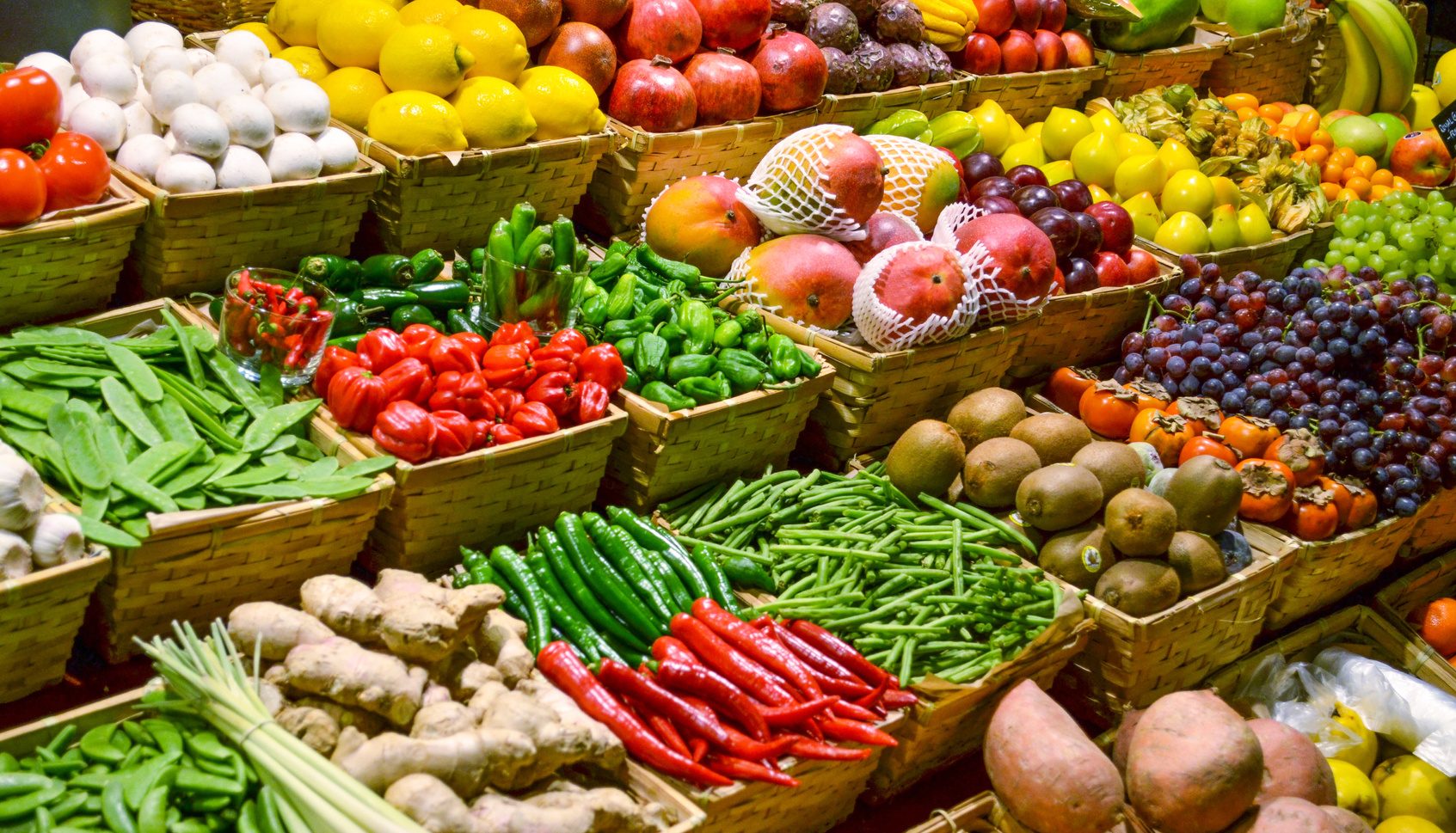 frutta e verdura al mercato